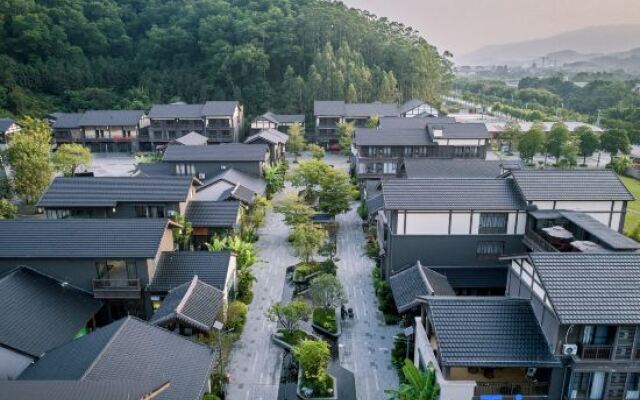 Xinxing Zenyu Town North and South Ju Siheyuan