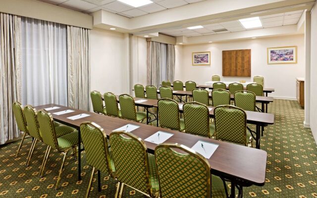 Country Inn & Suites by Radisson, Harrisburg West Mechanicsburg