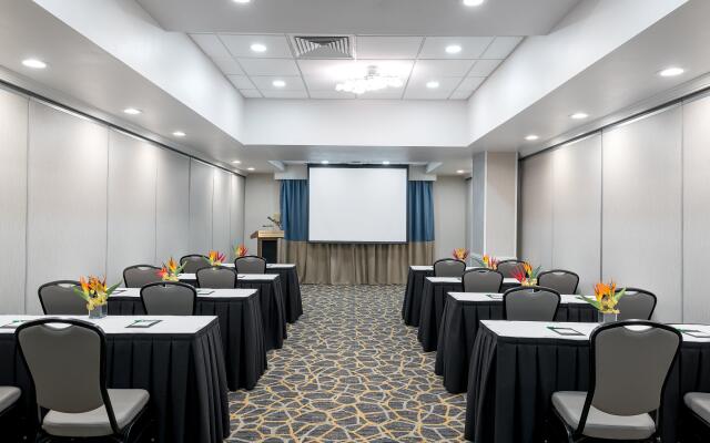 Holiday Inn Fort Lauderdale Airport by IHG