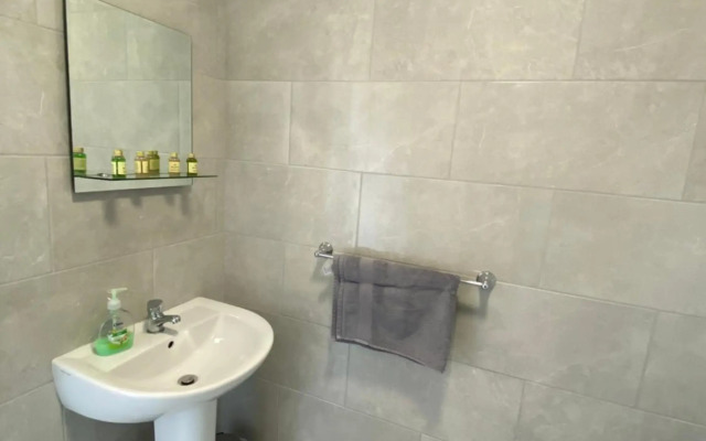 Pier House Luxury Apartment