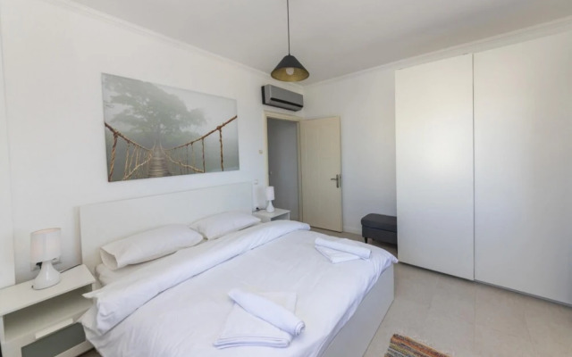 Comfy Villa With Lovely View in Gundogan Bodrum