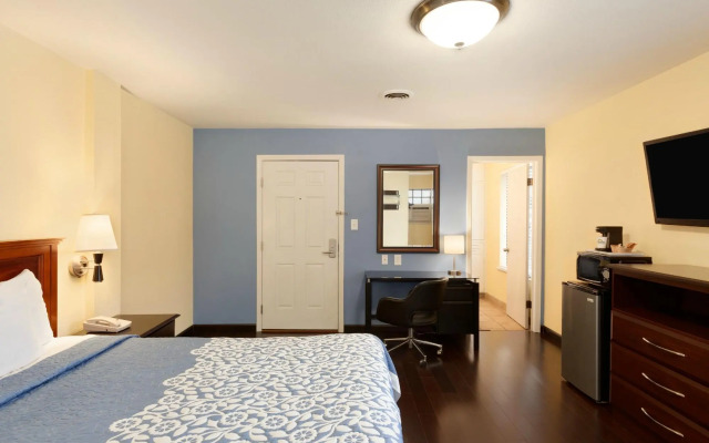 Days Inn by Wyndham Austin/University/Downtown