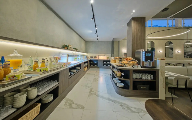 1881 Madrid Ventas Hotel