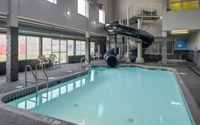 Home Inn and Suites Regina Airport