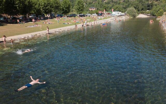 Hostal Tres Campanas