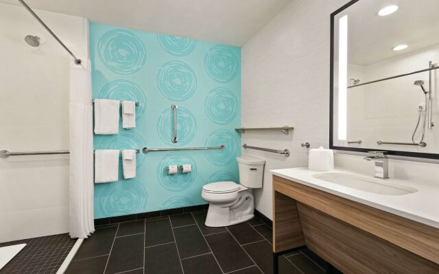 TRU BY Hilton Sebring