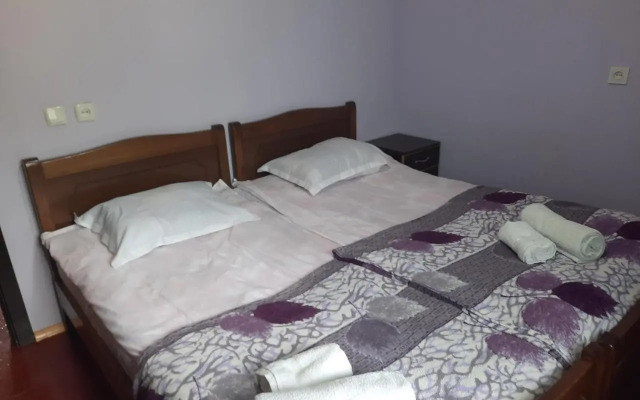 guesthouse "MEGI"