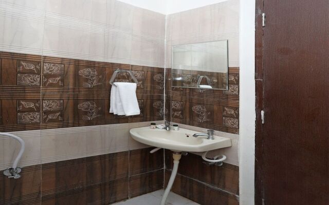 OYO 11553 Hotel Dhola Maru Residency