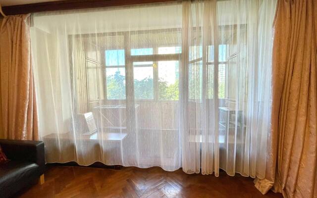 Moment House on Leningradskoe highway