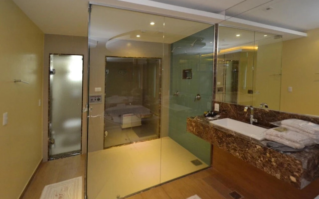 Love Time Hotel - Adult Only