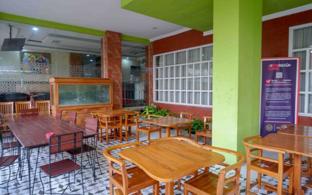 RedDoorz Plus Syariah near Manahan Solo