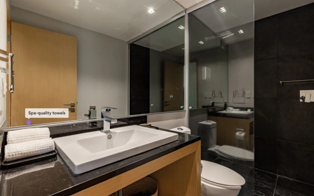 Luxury 1br Condo with Balcony in Polanco