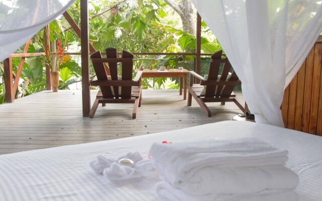 The Lookout Inn Lodge