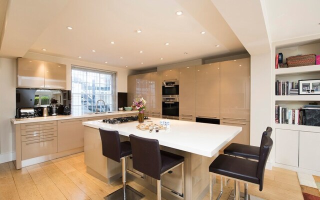 Beautiful 3BR Family Home in the Heart of Chelsea