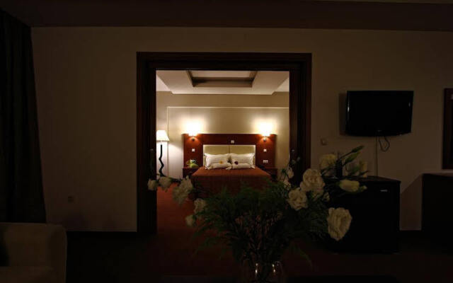 Siris Hotel
