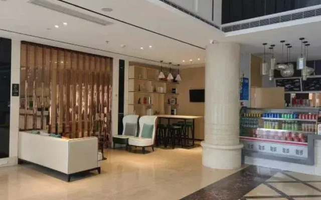City Comfort Inn Hotel (Gong'an City Square)
