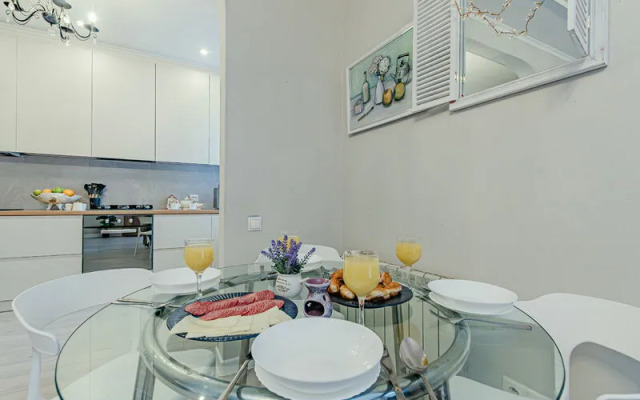 365 ключей на ул. Большая Красная, д. 63