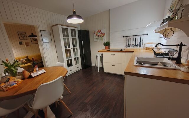 Stunning 2-bed House in Jezera With Sea Views