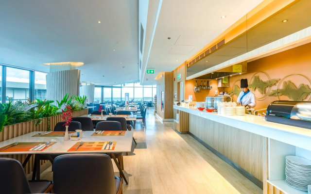 Centara Sonrisa Residences & Suites Sriracha