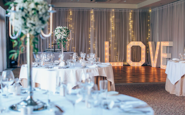 Wivenhoe House Hotel