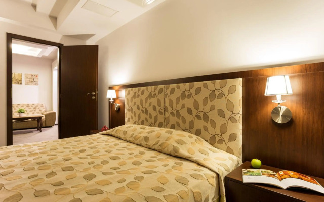 Earth and People Hotel & Spa