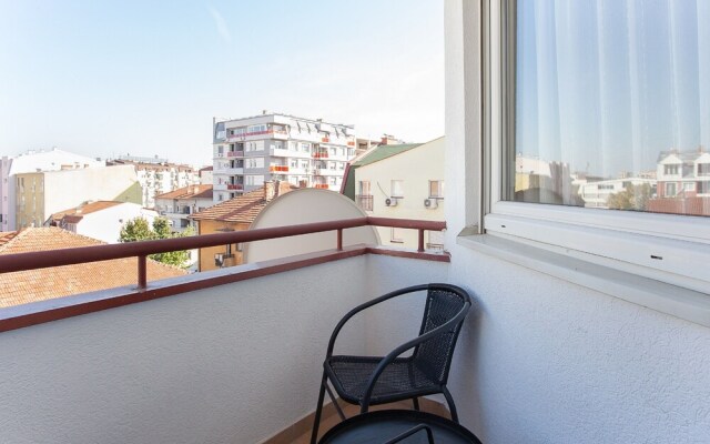 Urban Hostel & Apartments