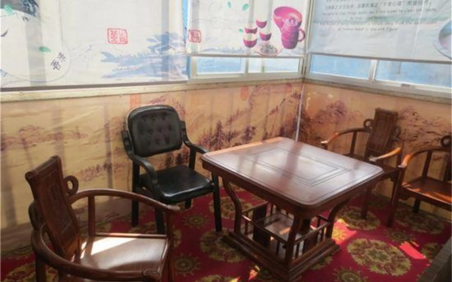 Zhumadian golden golden express hotel