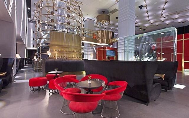 Cineaste Garden Hotel