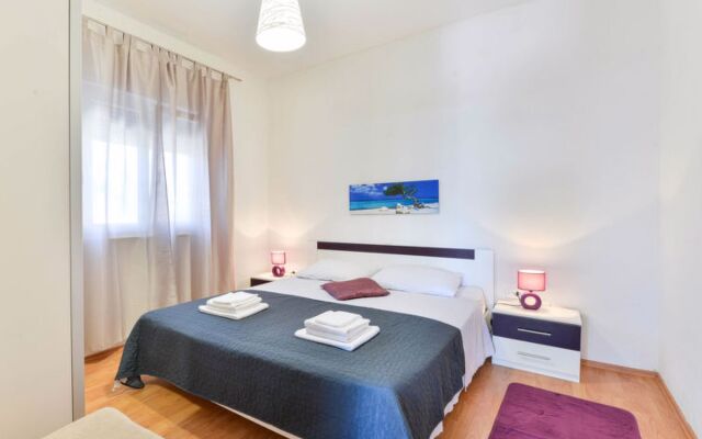 House Aurora Kaštela