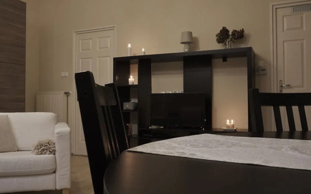 Károlyi Garden Apartment