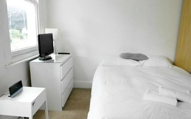 Kew Studios and Rooms