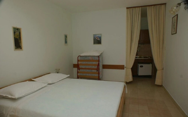 Niko - 50 m From Pebble Beach - SA1