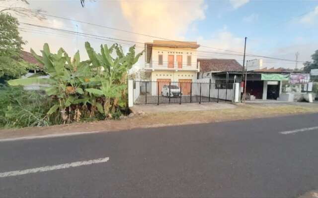 SPOT ON 93020 Rumah Singgah Ganjuran