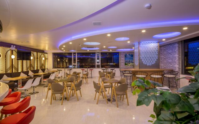 Grand Jeep Hotel Danang