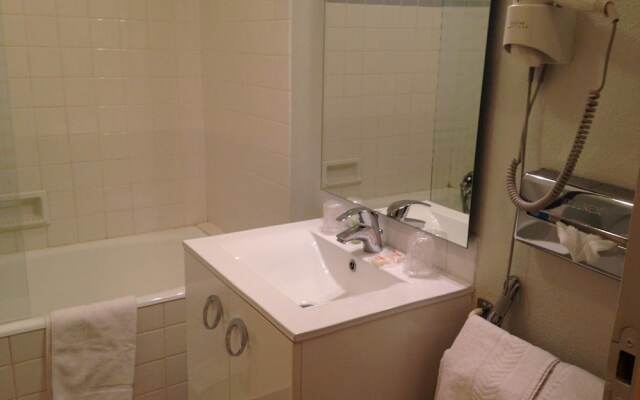 Hotel Continental - Contact Hotel