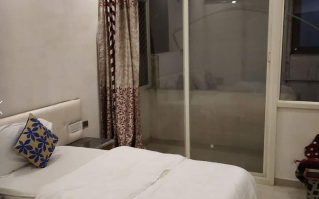 Hotel brijwasi palace