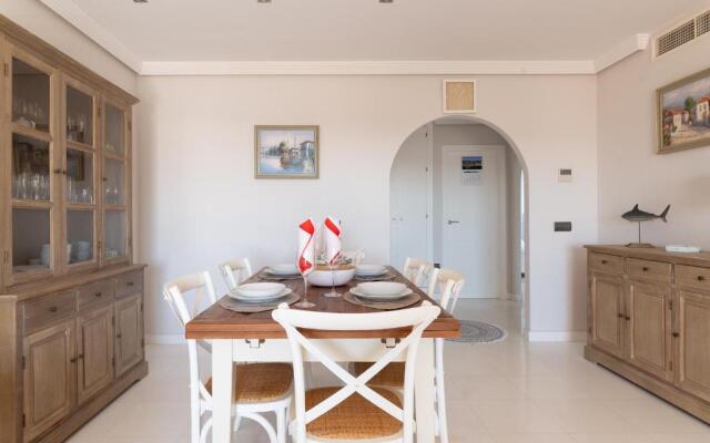 2193-Modern Apt with Terrace And Seaview