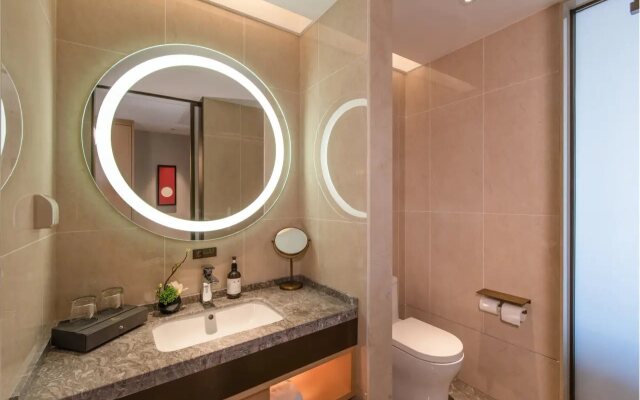 Echarm Hotel (Nanning Huqiu Metro Station)