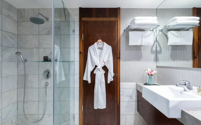 Leonardo City Tower Hotel Tel Aviv