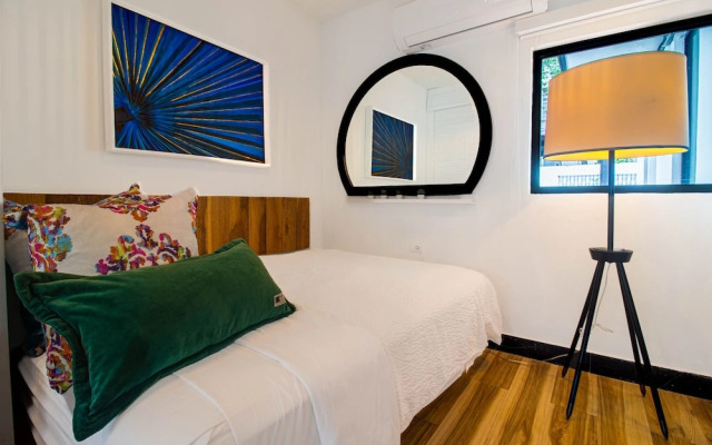 Villa Azure Ocean Suites
