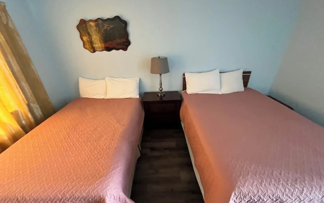 Y-5 Motel & Campground