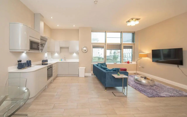 Modern 2bedroom flat next to brighton beach slp6