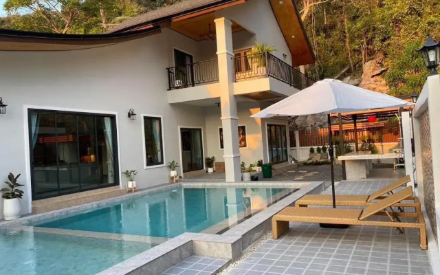 Chaison Hill Resort Khanom