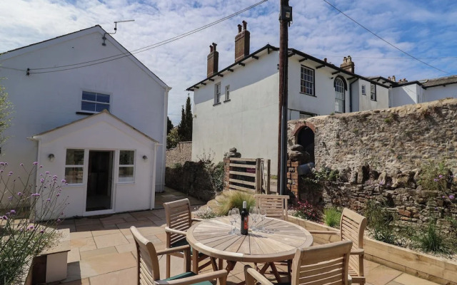 Backlands Farmhouse