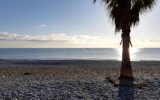 Appartement 2P et parking privé à 50m des plages.