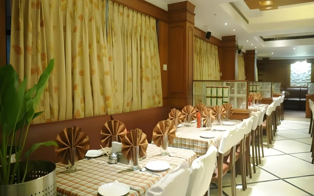 Hotel Maurya Residency