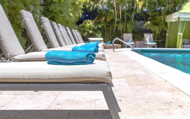 Dorchester Miami Beach Hotel & Suites