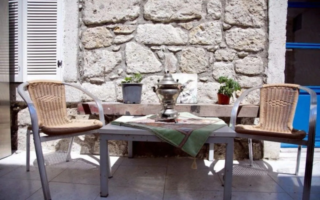 Avlulu Konak Alacati