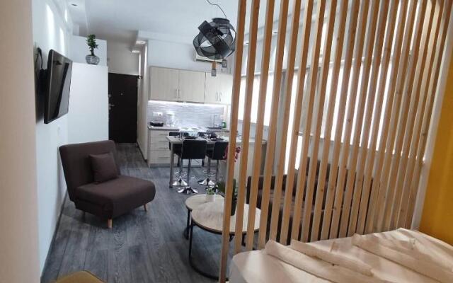 PETMEZA APARTMENT 1 by DIMITROPOULOS