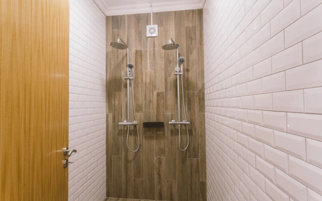 Cliff Surf Camp Hostel